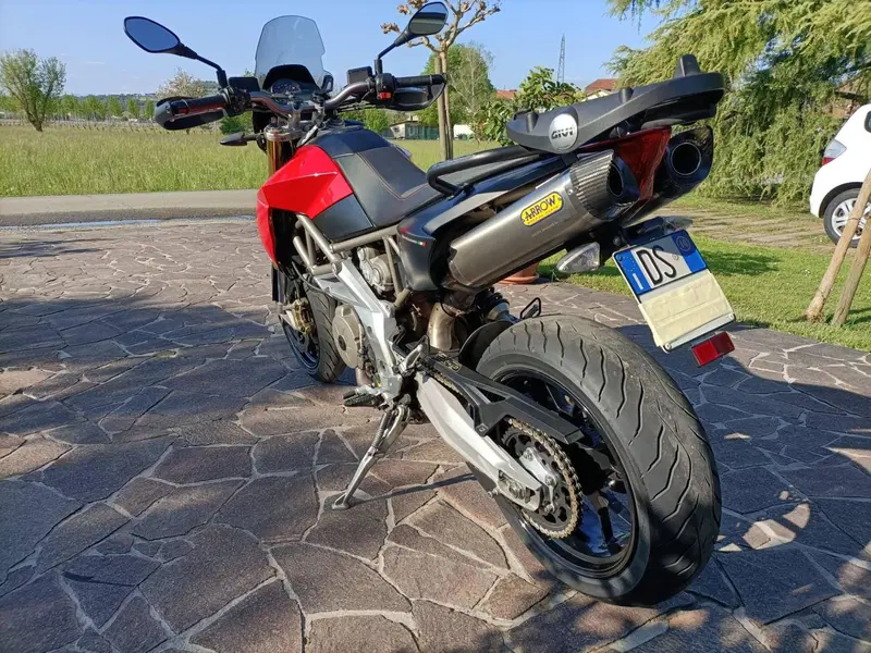 Aprilia Dorsoduro 750 (2009 - 14) (2)