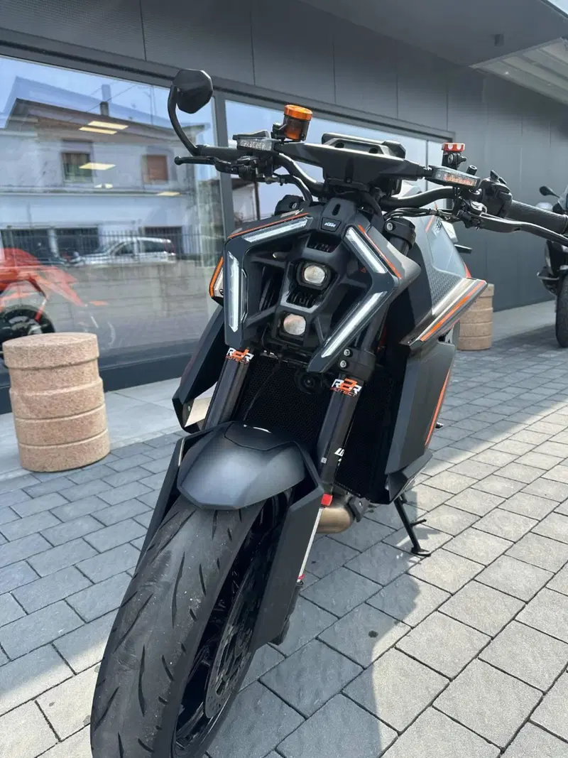 KTM 1390 Super Duke R (2024 - 26) (2)