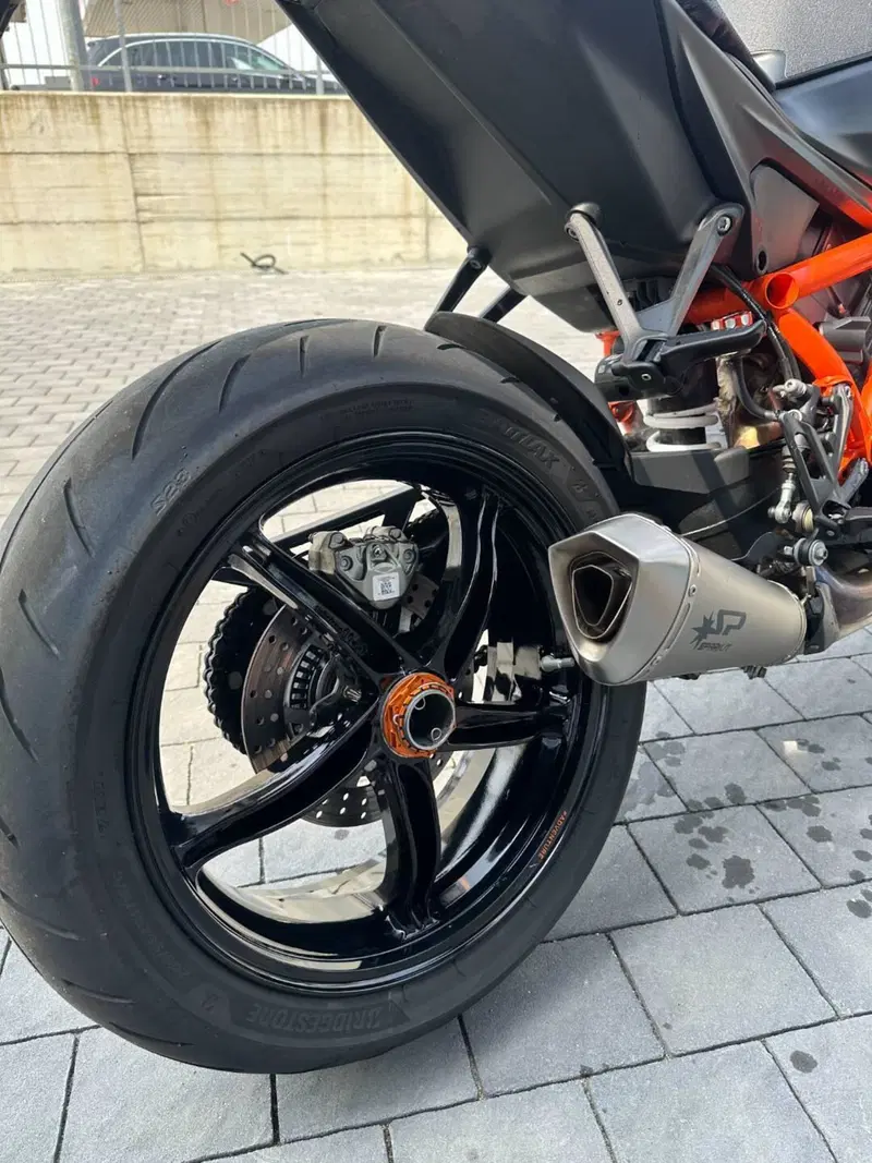KTM 1390 Super Duke R (2024 - 26) (7)