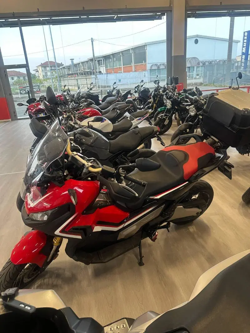 Honda X-ADV 750 (2017) (3)