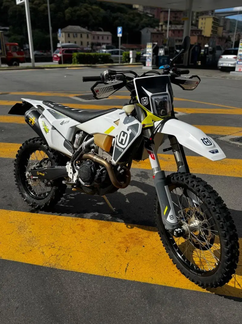 Husqvarna FE 250 (2022)