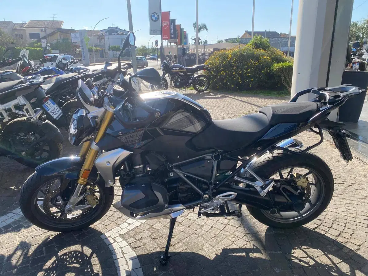 Bmw R 1250 R (2021 - 25) (2)