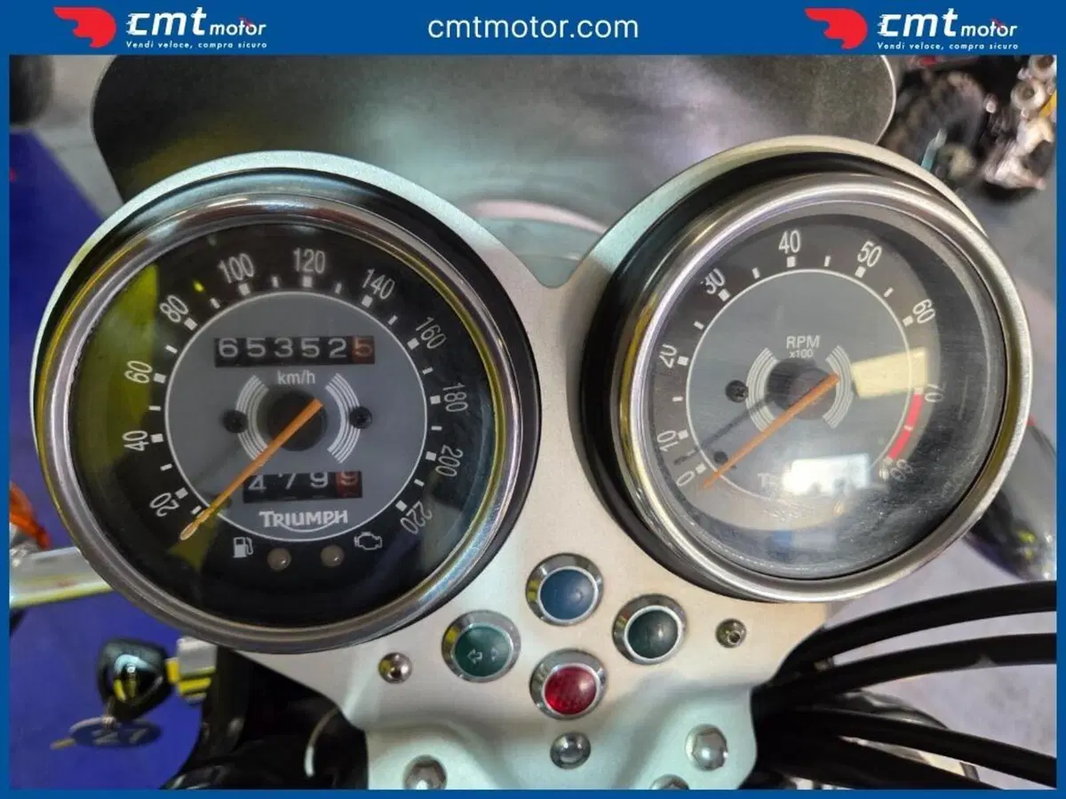 Triumph Bonneville T100 (2001 - 07) (5)