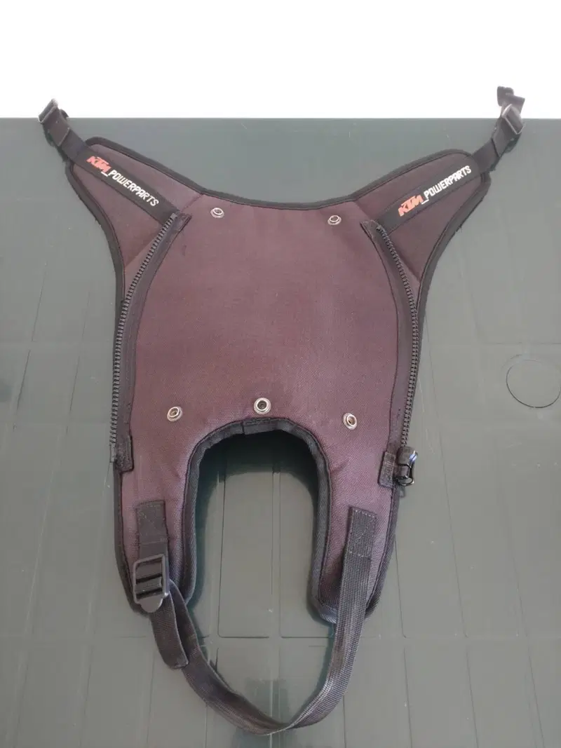 borsa serbatoio anteriore KTM 690 (6)
