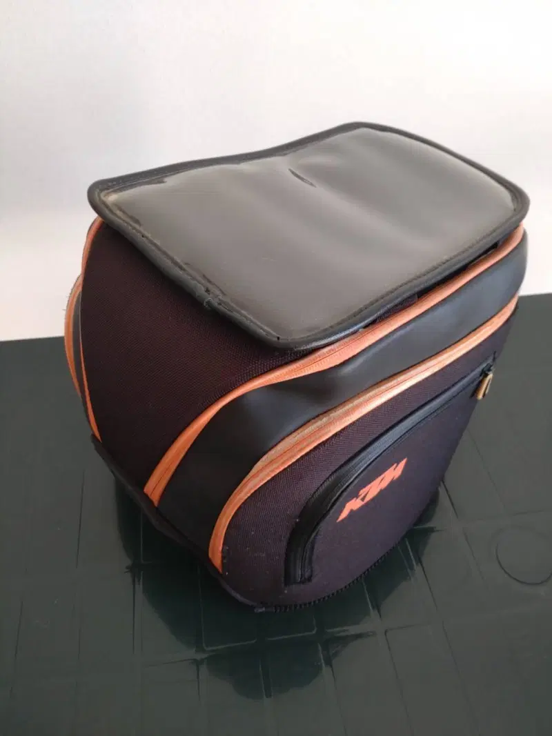 borsa serbatoio anteriore KTM 690 (3)