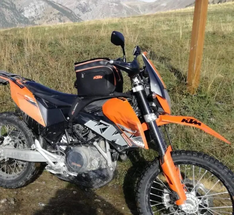 borsa serbatoio anteriore KTM 690 (4)