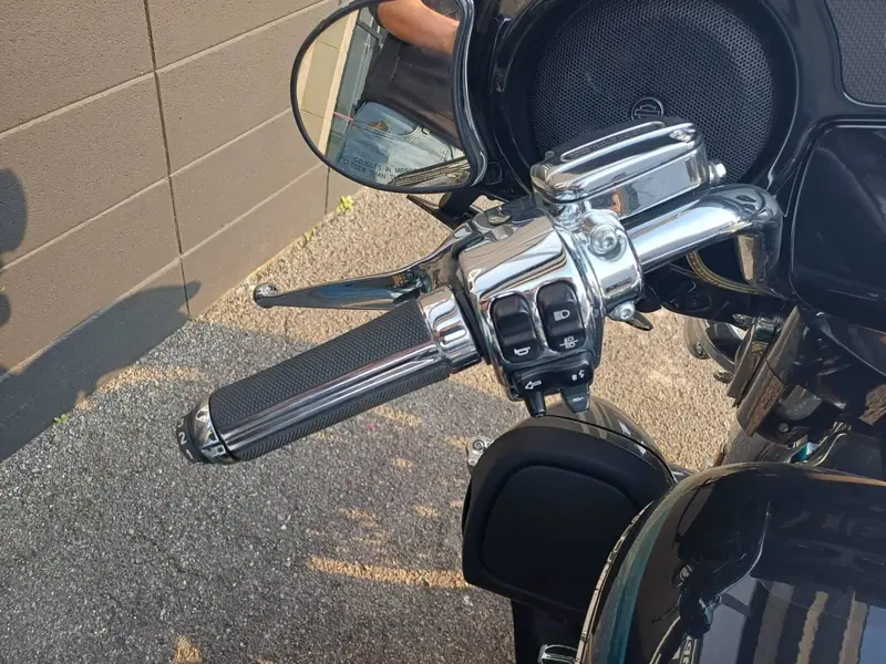 Harley-Davidson 1800 Ultra Limited (2014 - 16) (3)