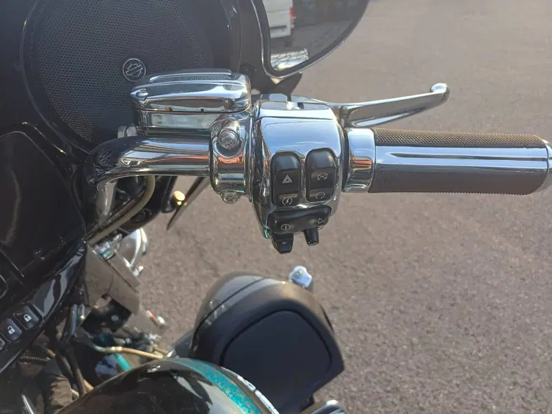 Harley-Davidson 1800 Ultra Limited (2014 - 16) (4)