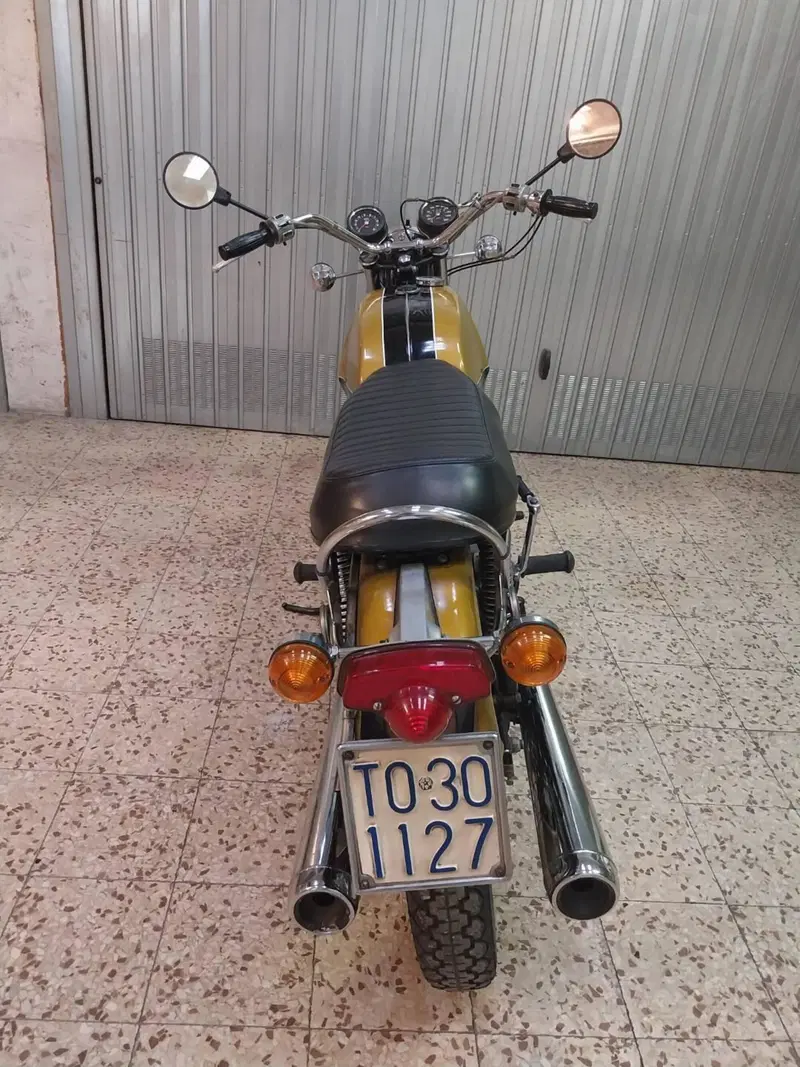 Triumph T120R Bonneville (2)