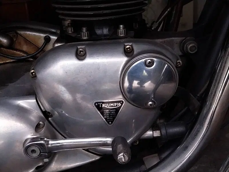 Triumph T120R Bonneville (7)