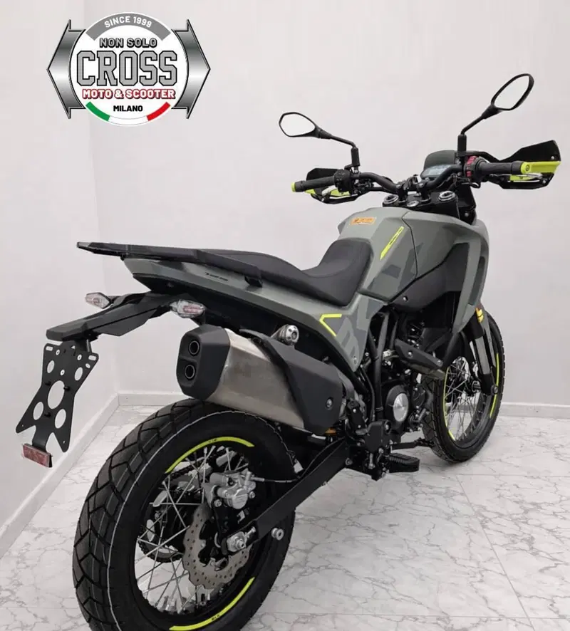 Benelli BKX 125 (2026) (10)