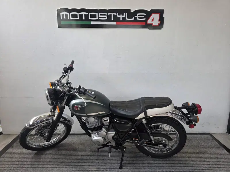 Kawasaki W 230 (2025 - 26) (2)