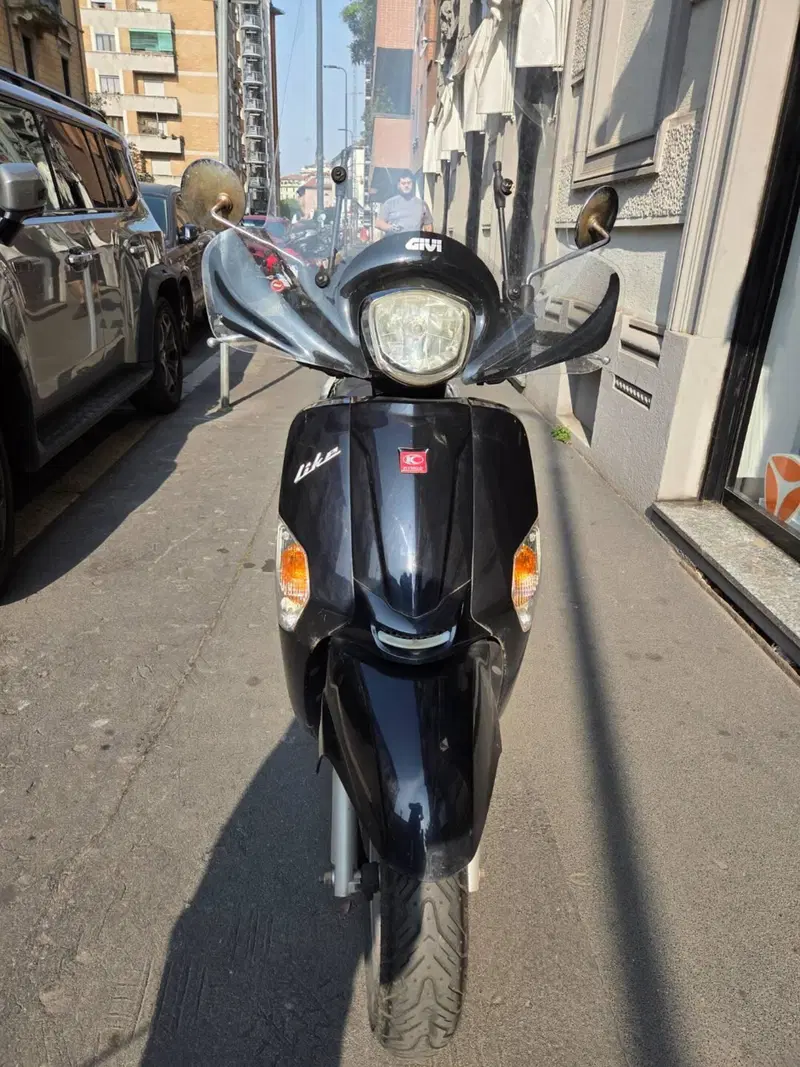 Kymco Like 200i (2009 - 17) (3)