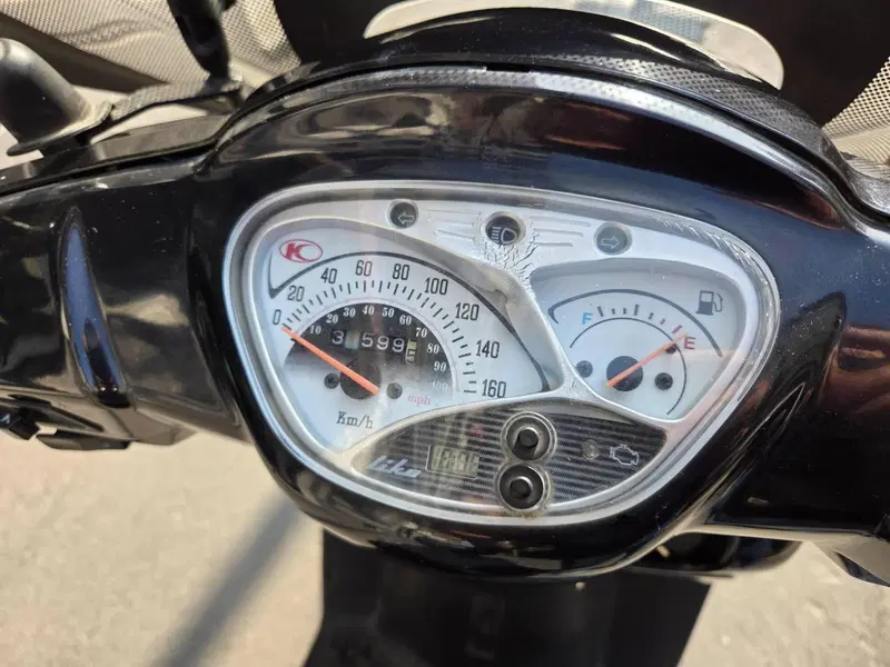 Kymco Like 200i (2009 - 17) (4)