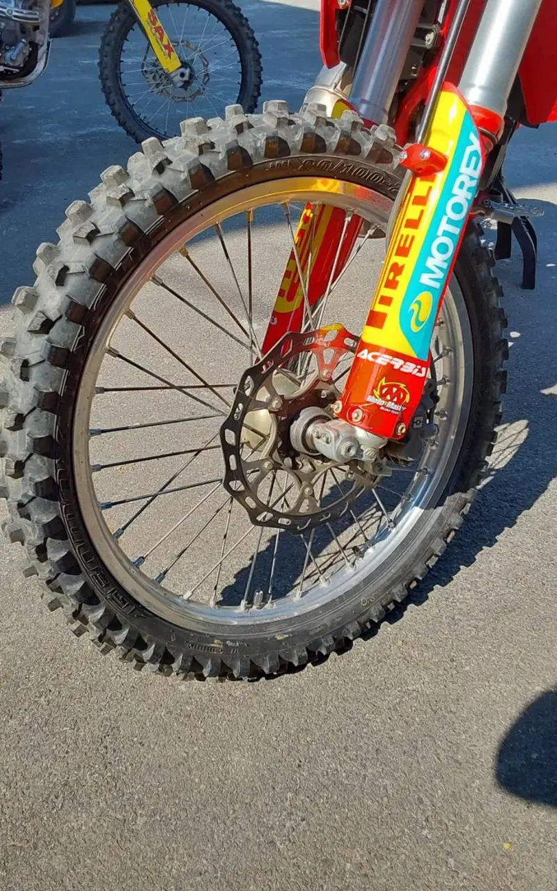 GASGAS MC 125 (2025) (5)