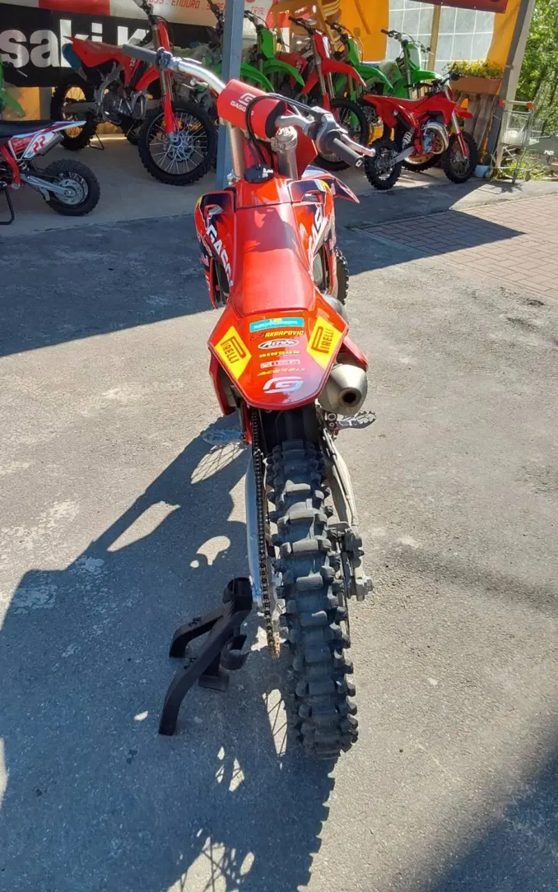 GASGAS MC 125 (2025) (10)