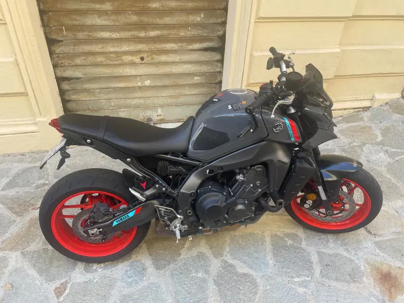 Yamaha MT-09 (2021 - 23) (2)