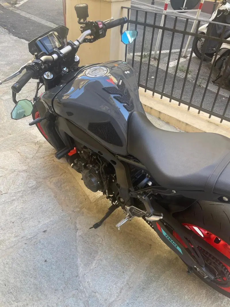 Yamaha MT-09 (2021 - 23) (4)