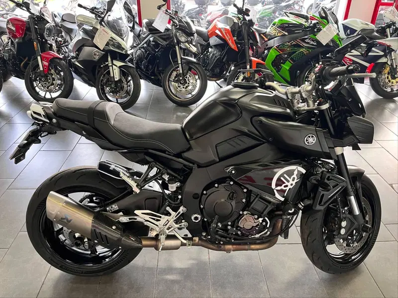 Yamaha MT-10 (2017 - 20) (8)