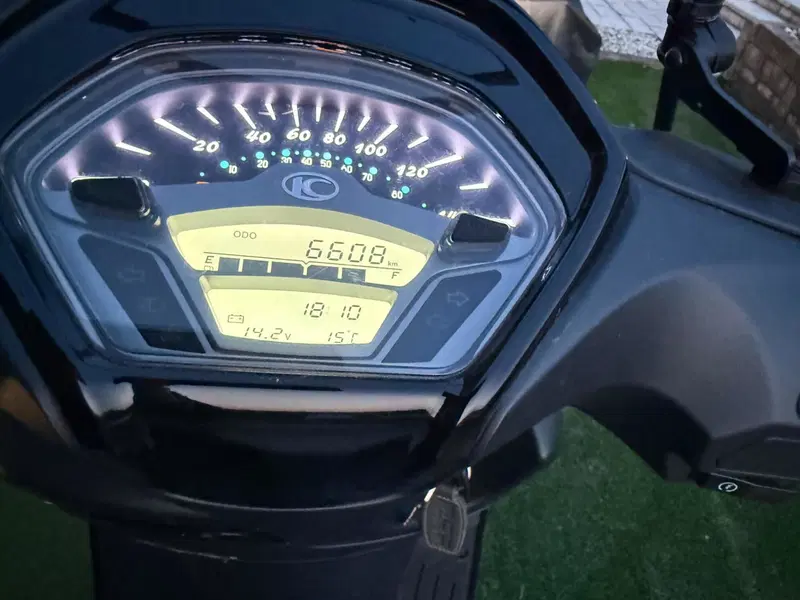 Kymco Like 125 Sport (2021 - 25) (2)