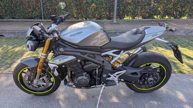 Triumph Speed Triple 1200 RS (2021 - 24) (3)