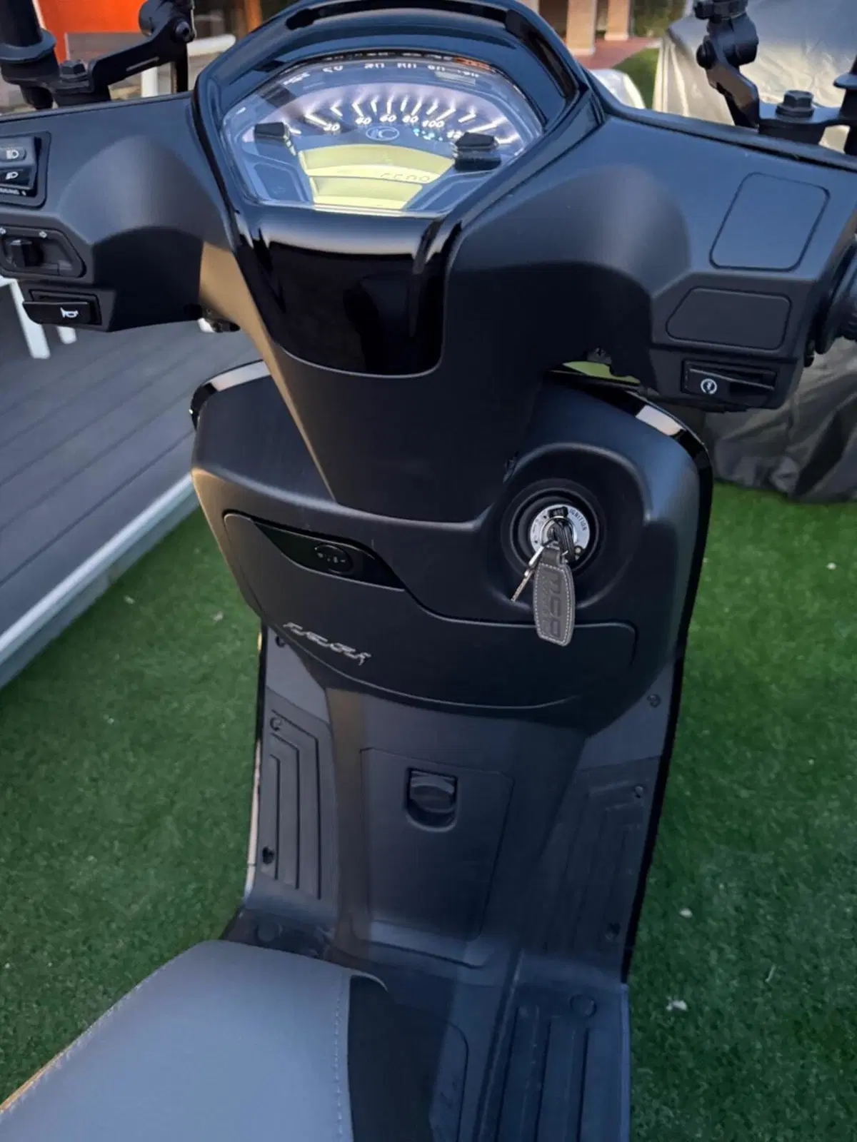 Kymco Like 125 Sport (2021 - 25) (9)