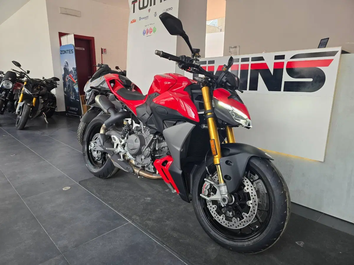 Ducati Streetfighter V2 S (2025 - 26) (2)