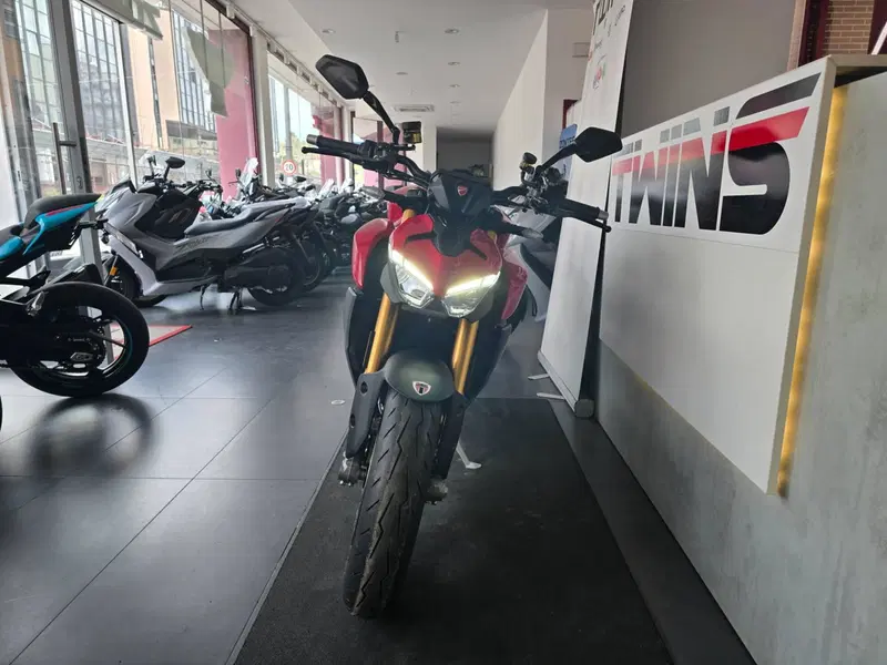 Ducati Streetfighter V2 S (2025 - 26) (3)