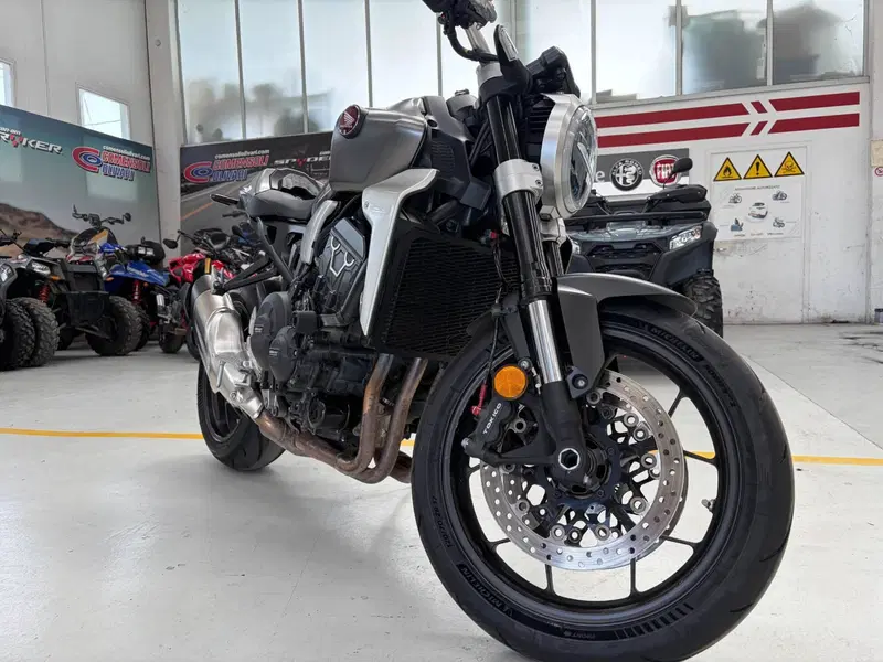 Honda CB 1000 R + Neo Sport Cafè (2019 - 20) (3)