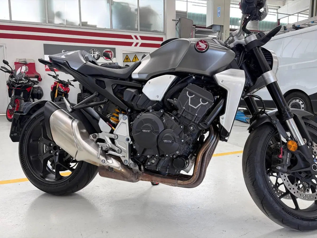 Honda CB 1000 R + Neo Sport Cafè (2019 - 20) (4)