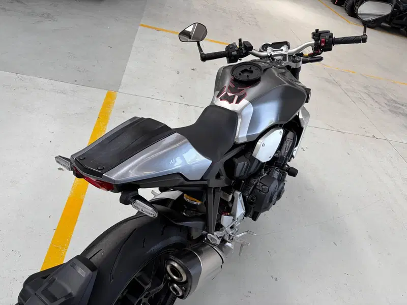 Honda CB 1000 R + Neo Sport Cafè (2019 - 20) (6)