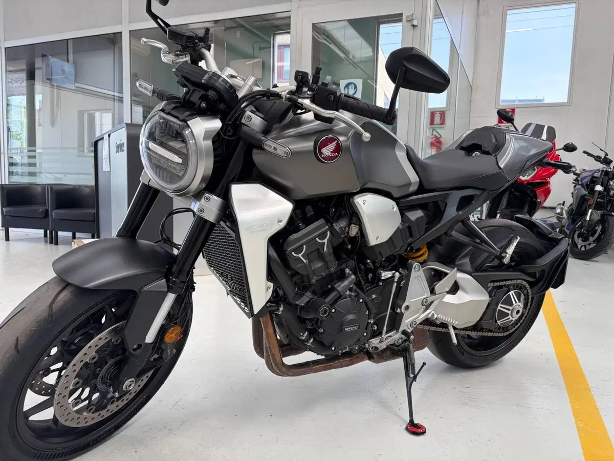 Honda CB 1000 R + Neo Sport Cafè (2019 - 20) (2)