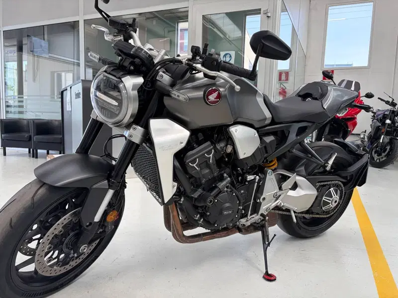 Honda CB 1000 R + Neo Sport Cafè (2019 - 20) (2)