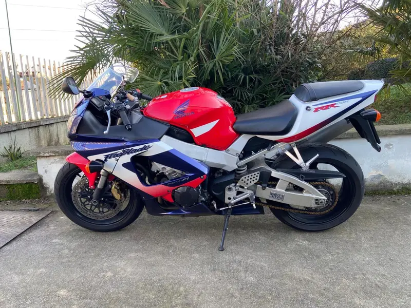 Honda CBR 900 RR Fireblade (2000 - 01)