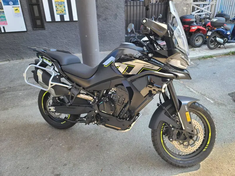 CFMOTO 800MT Explore (2023 - 26)
