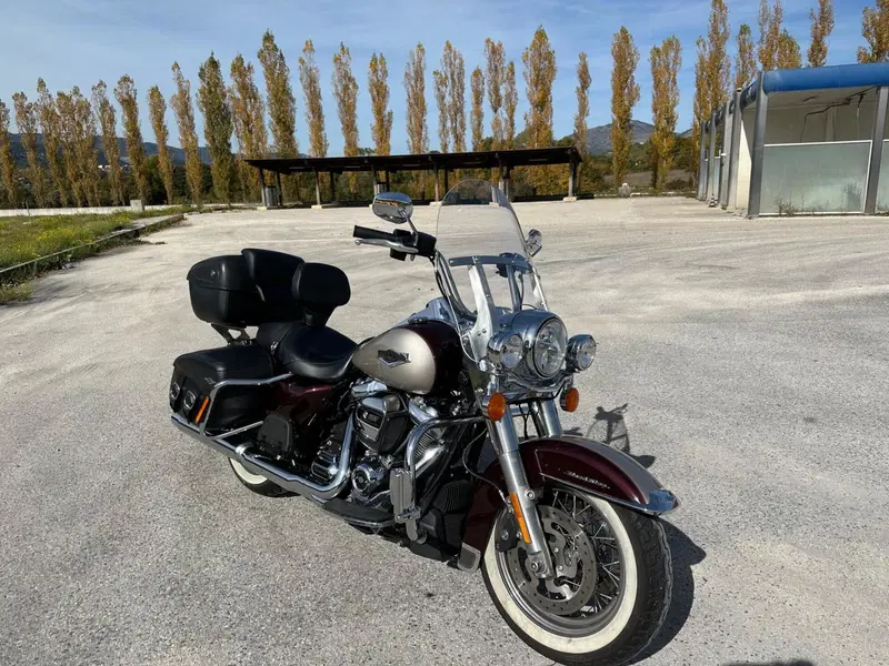 Harley-Davidson 107 Road King Classic (2017 - 18) - FLHRC (10)