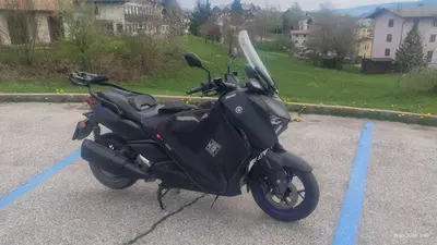 Yamaha X-Max 300 (2021 - 24) usata