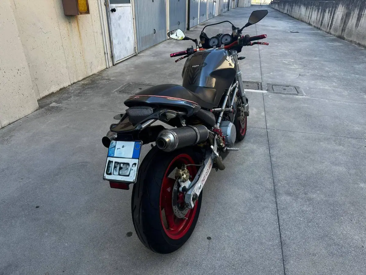 Ducati Monster 620 S  I.E (2002) (2)