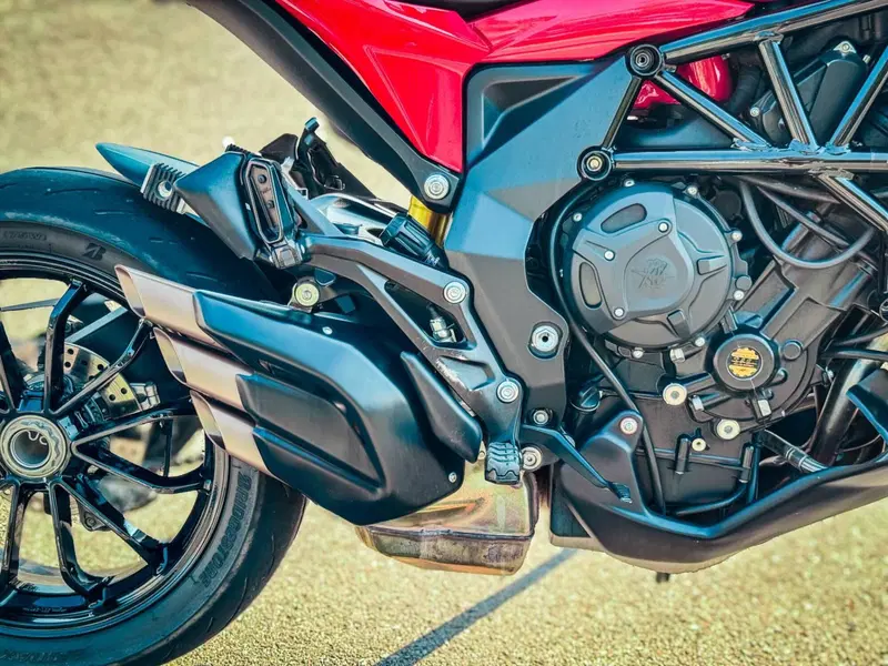 MV Agusta Turismo Veloce 800 Rosso (2021 - 23) (7)