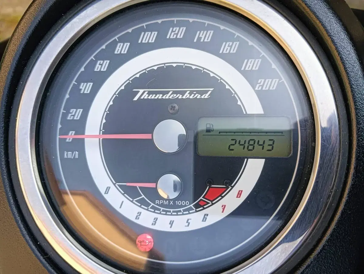 Triumph Thunderbird Storm 1700 ABS (2010 - 16) (8)