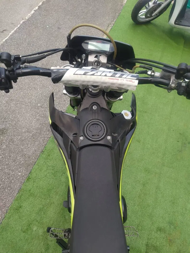 Fantic Motor Motard 125 Casa 4t (2019) (8)