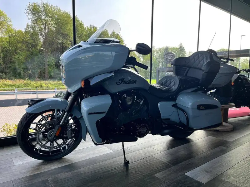 Indian Roadmaster 1834 Powerplus Dark Horse (2025 - 26)
