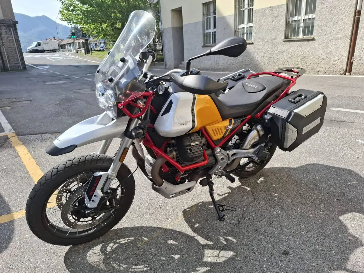 Moto Guzzi V85 TT (2021 - 23)