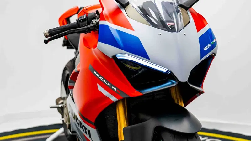 Ducati Panigale V4 S 1100 Corse (2019) (17)