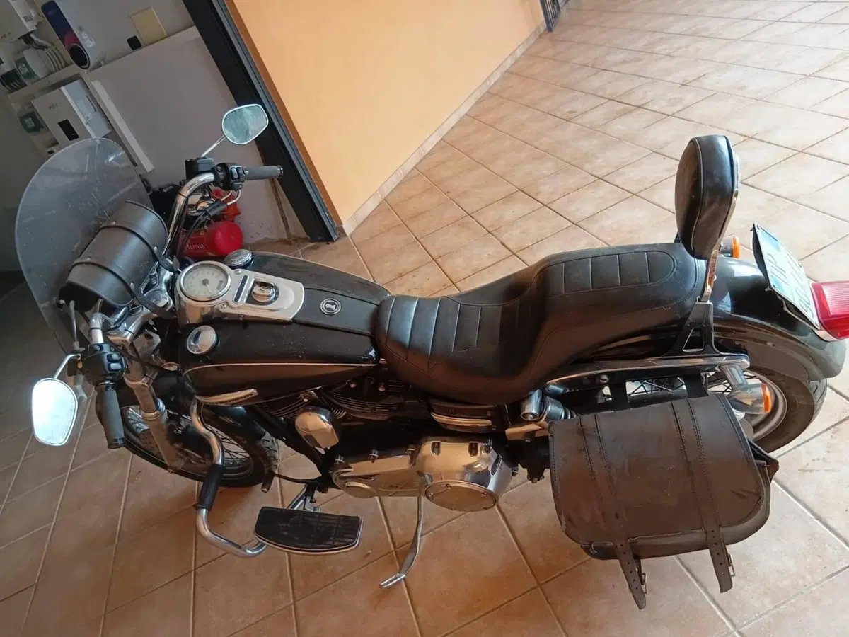 Harley-Davidson 1584 Super Glide Custom (2008 - 13) - FXDC (4)