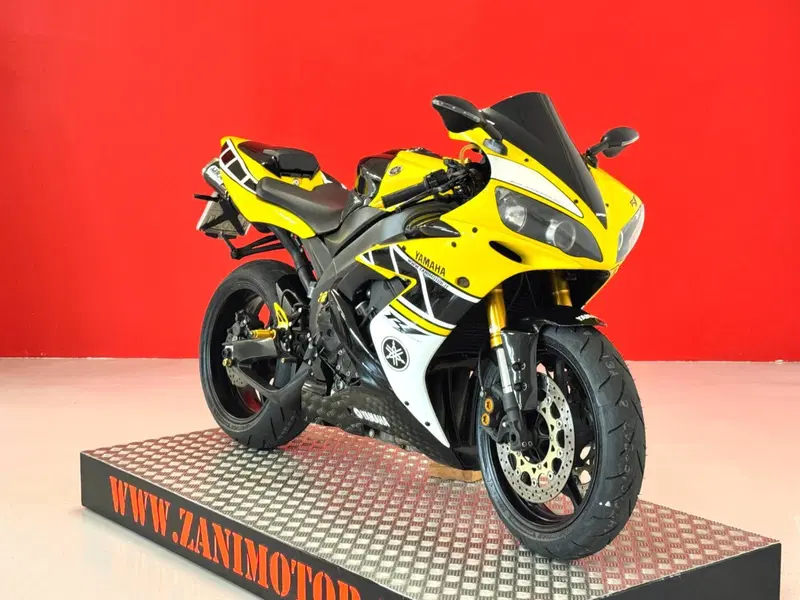 Yamaha YZF R1 (2006 - 07) (2)