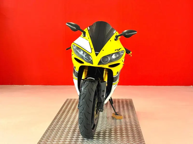 Yamaha YZF R1 (2006 - 07) (3)