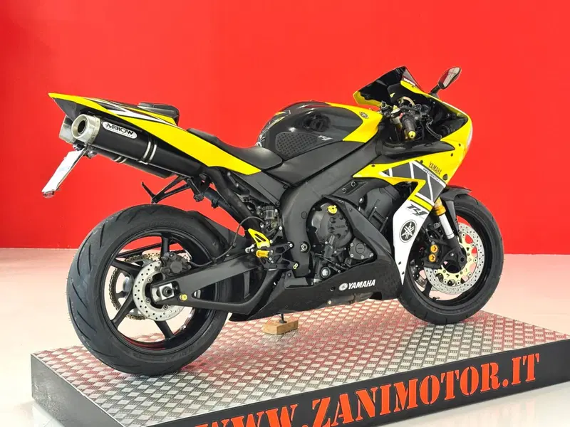 Yamaha YZF R1 (2006 - 07) (8)