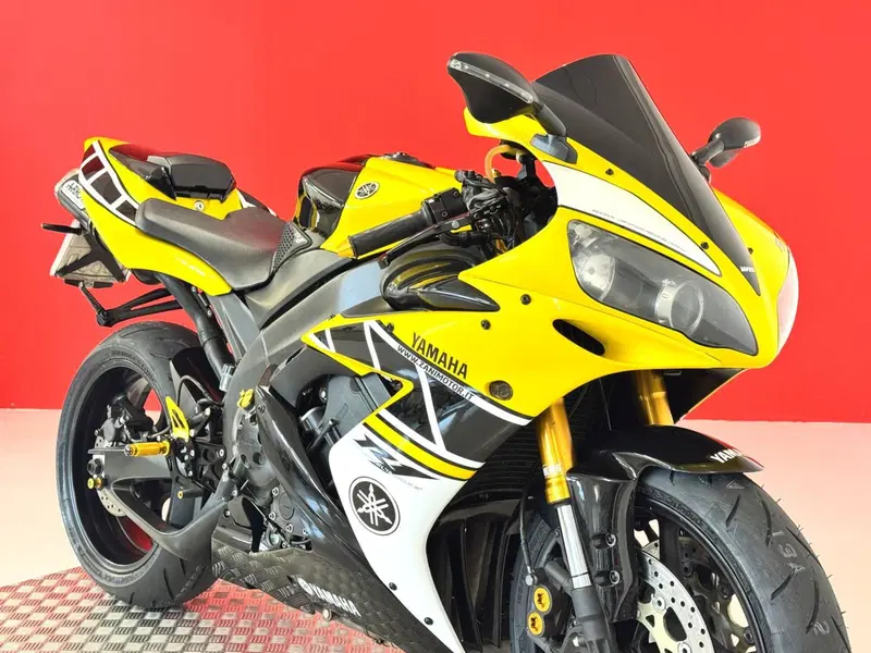 Yamaha YZF R1 (2006 - 07) (9)