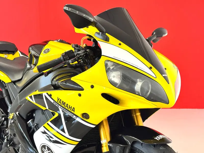 Yamaha YZF R1 (2006 - 07) (10)
